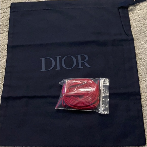 Like new Red Christian Dior b23 in size 43 - Picture 10 of 10